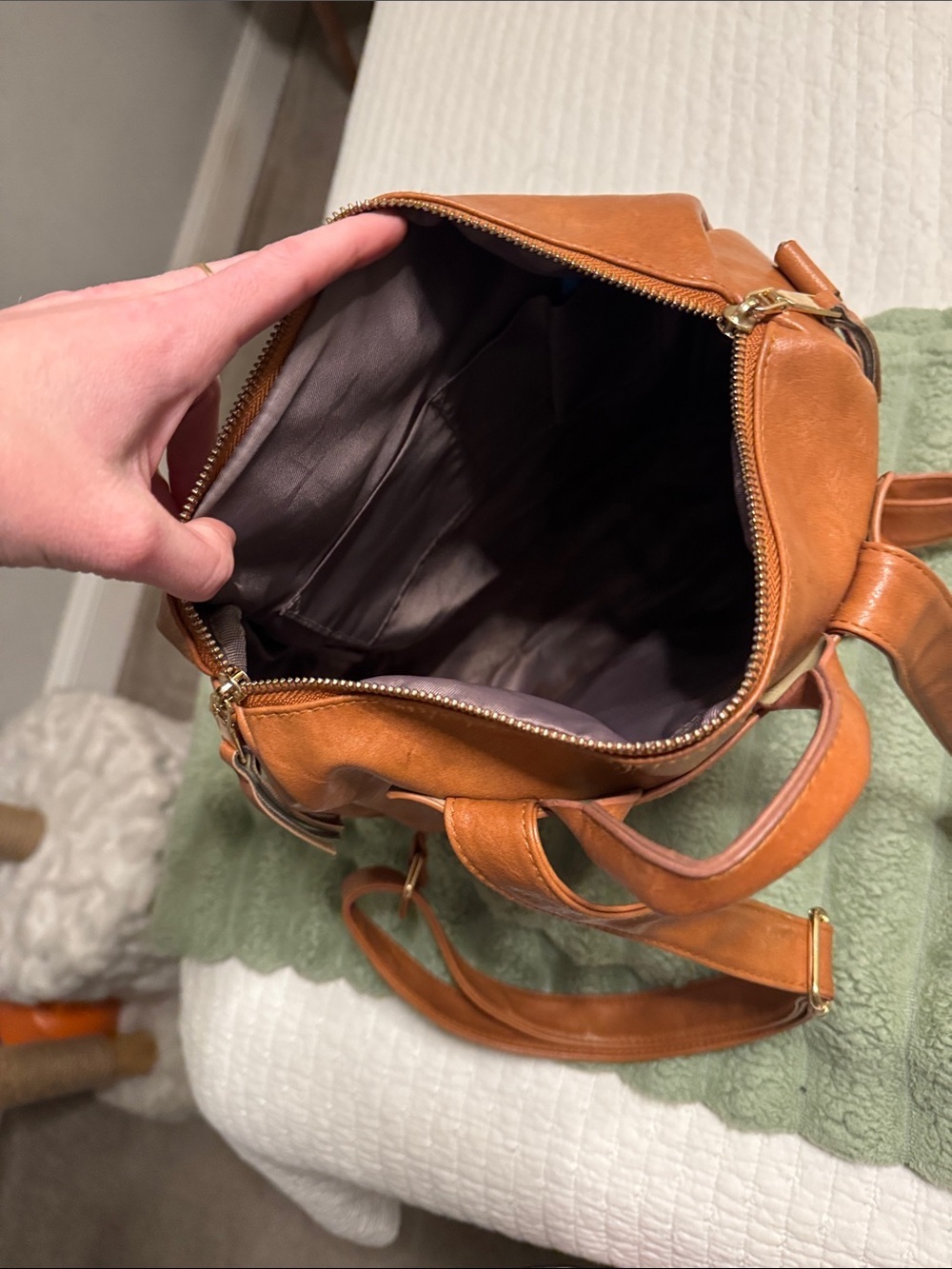 Classic Women's Faux Leather Backpack - brown - Picture 3 of 3